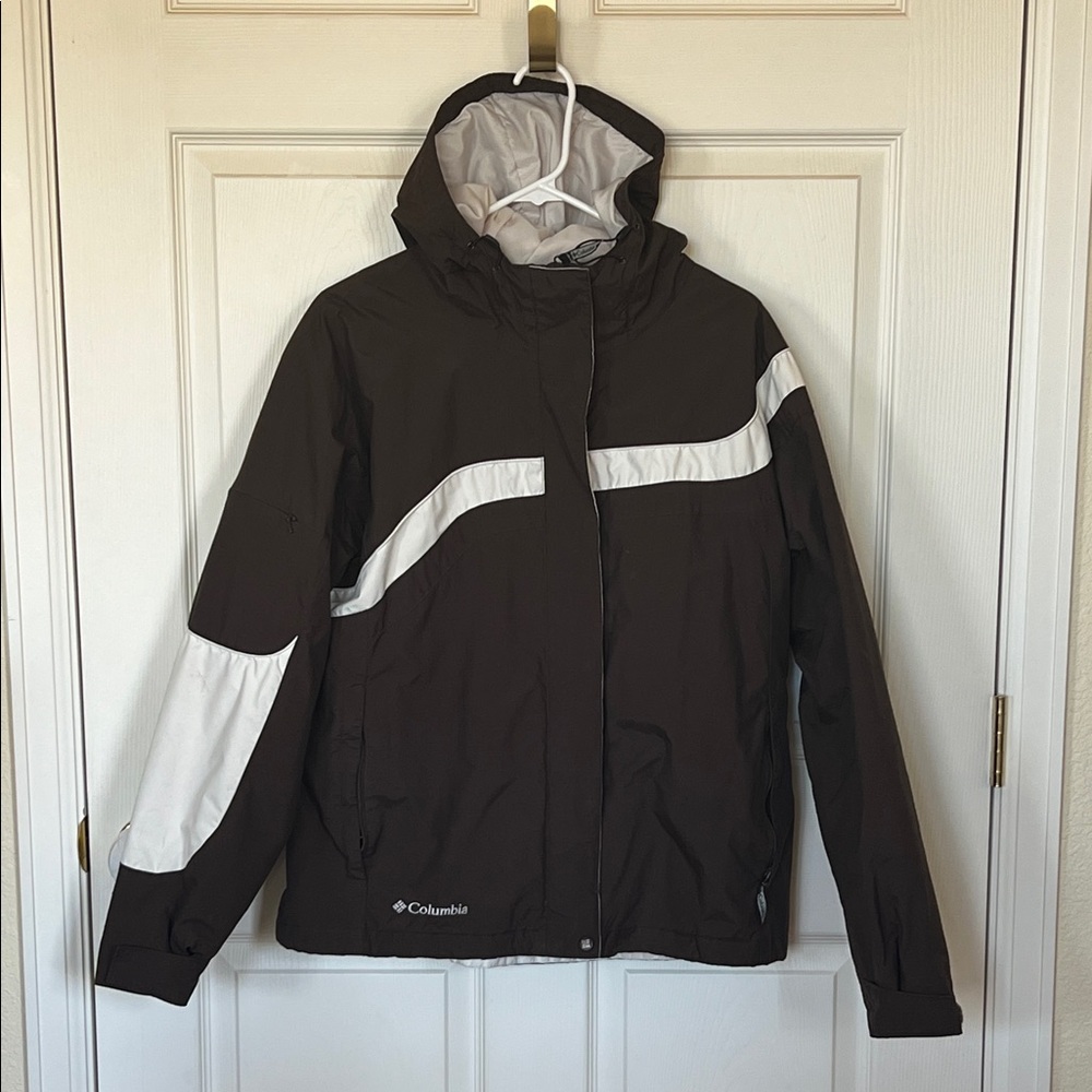 Columbia Jacket in Dark Brown and White
